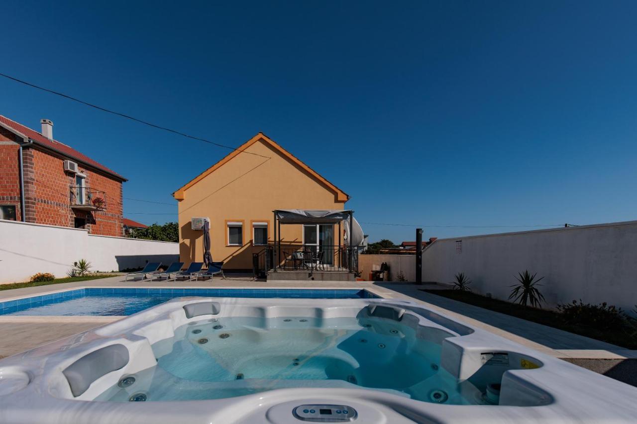 Villa Family And Friends Private Heated Pool With Jacuzzi ザダル エクステリア 写真