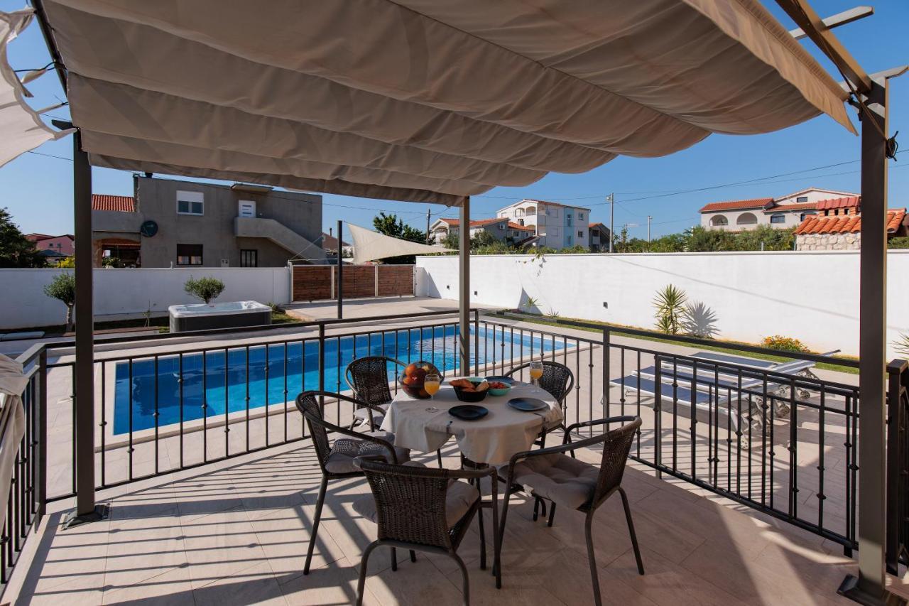 Villa Family And Friends Private Heated Pool With Jacuzzi ザダル エクステリア 写真