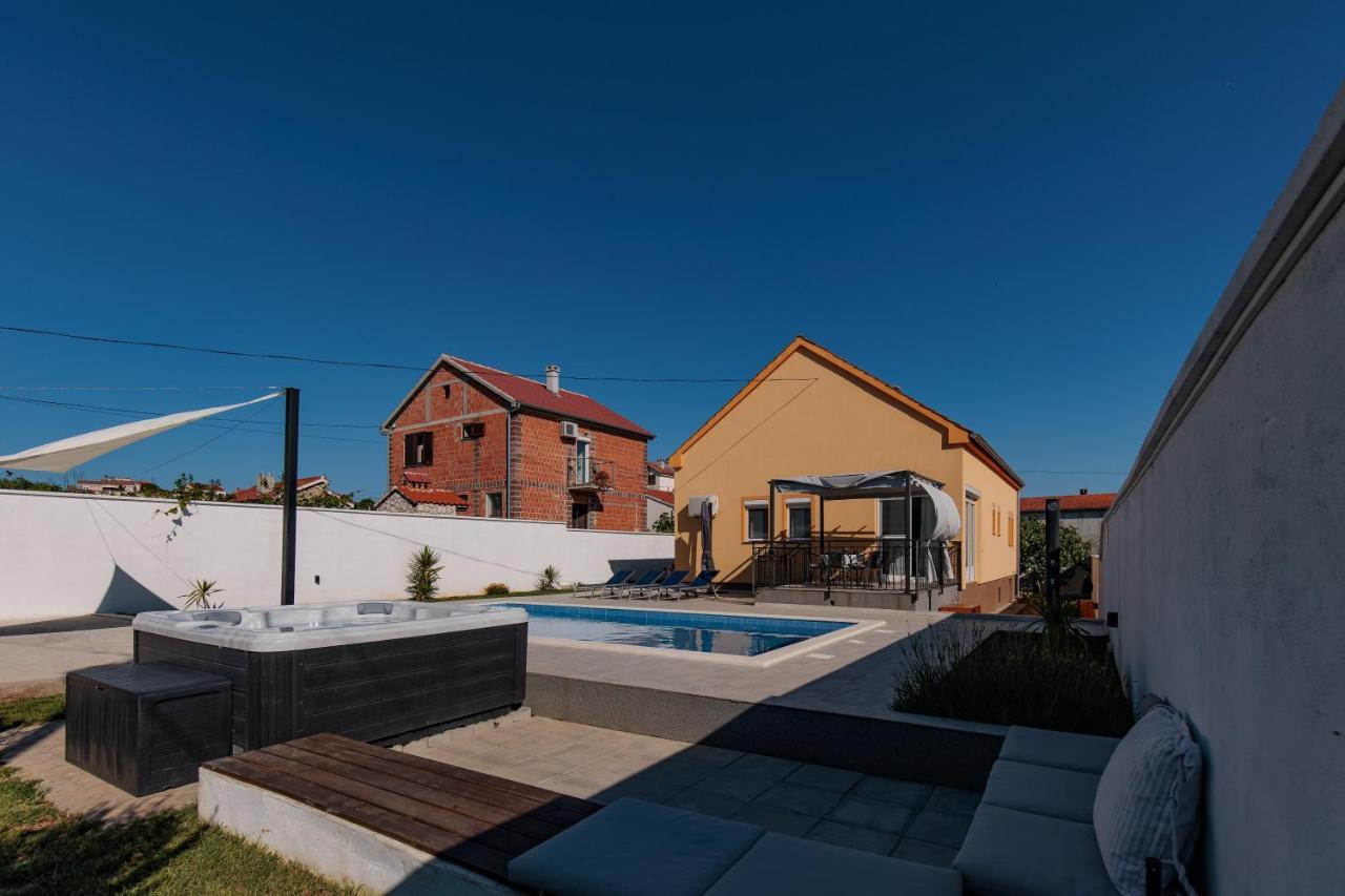 Villa Family And Friends Private Heated Pool With Jacuzzi ザダル エクステリア 写真