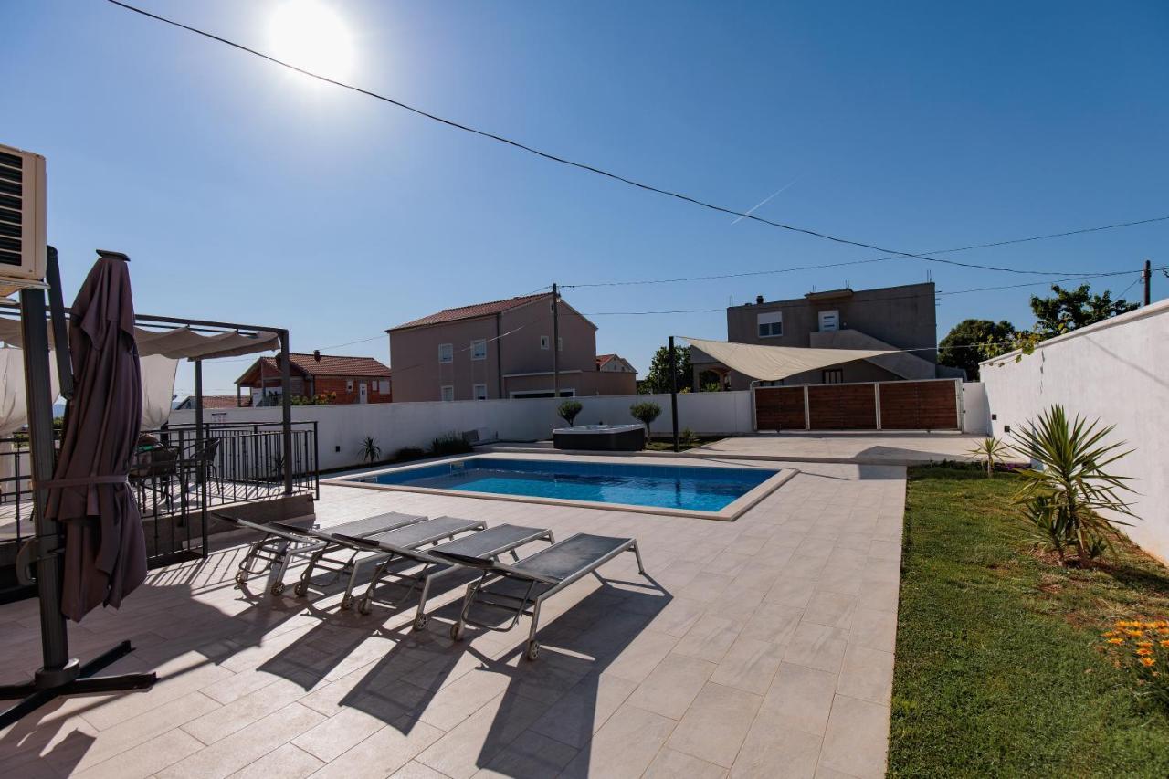Villa Family And Friends Private Heated Pool With Jacuzzi ザダル エクステリア 写真
